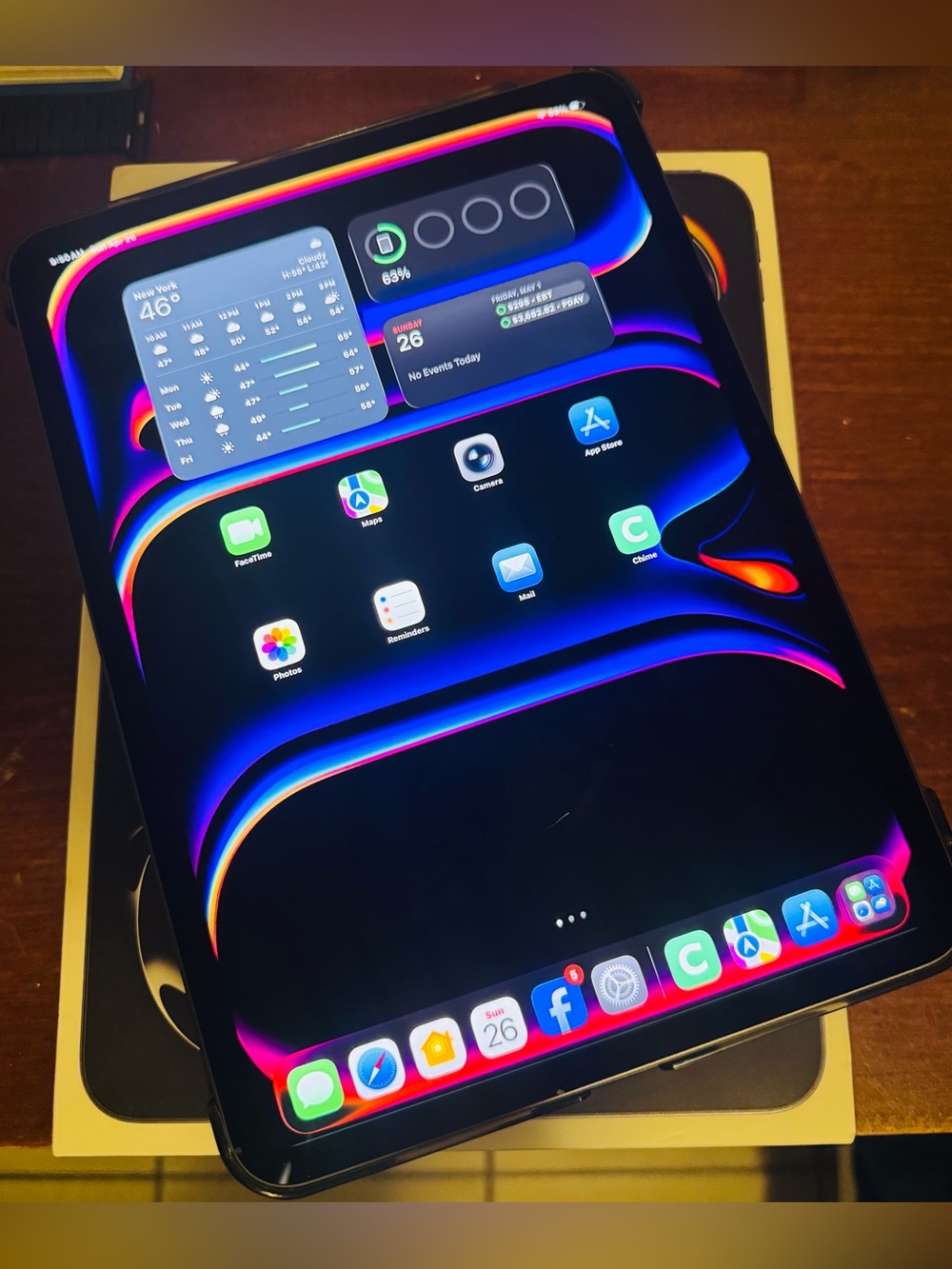 iPad Pro (M4) • 11” Space Black w/Folio